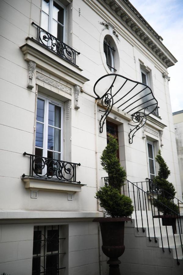 Villa Bon Accueil Neuilly-Plaisance Exteriör bild