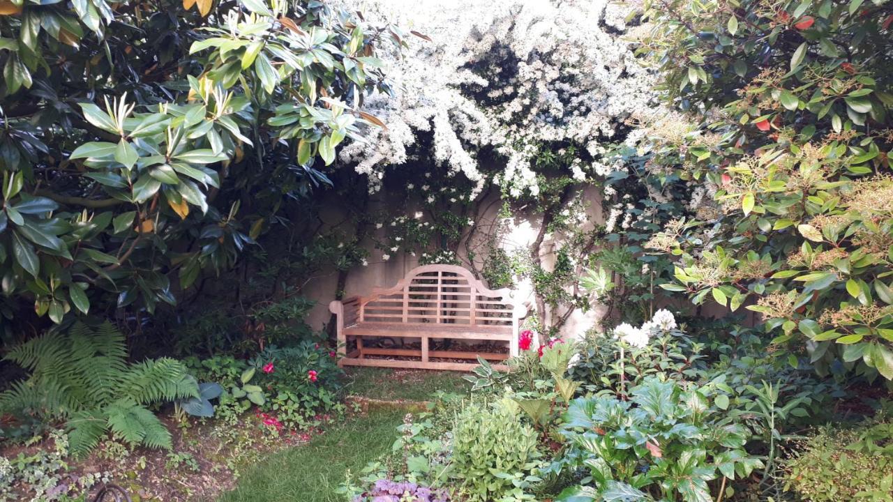 Villa Bon Accueil Neuilly-Plaisance Exteriör bild